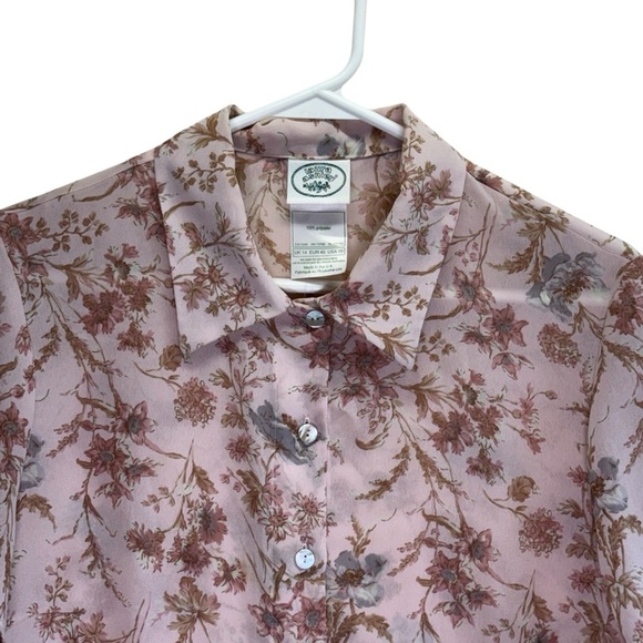 Laura Ashley Floral Pink Short Sleeve Button Down Blouse. Size 10 - Picture 3 of 8